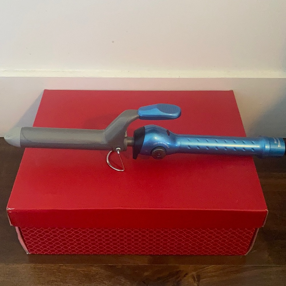 Baby Bliss curling iron